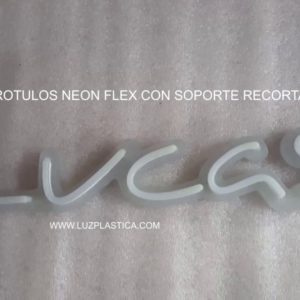 ROTULO NEÓN  NOMBRE LUCAS ref 2177-5 SOPORTE ACRÍLICO  RECORTADO